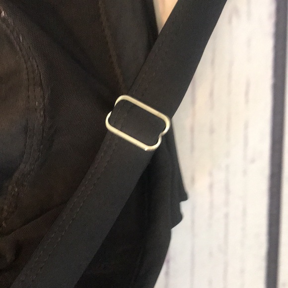 Roaman’s swim top - Picture 6 of 8